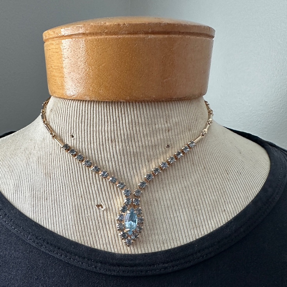 Vintage blue rhinestone necklace
